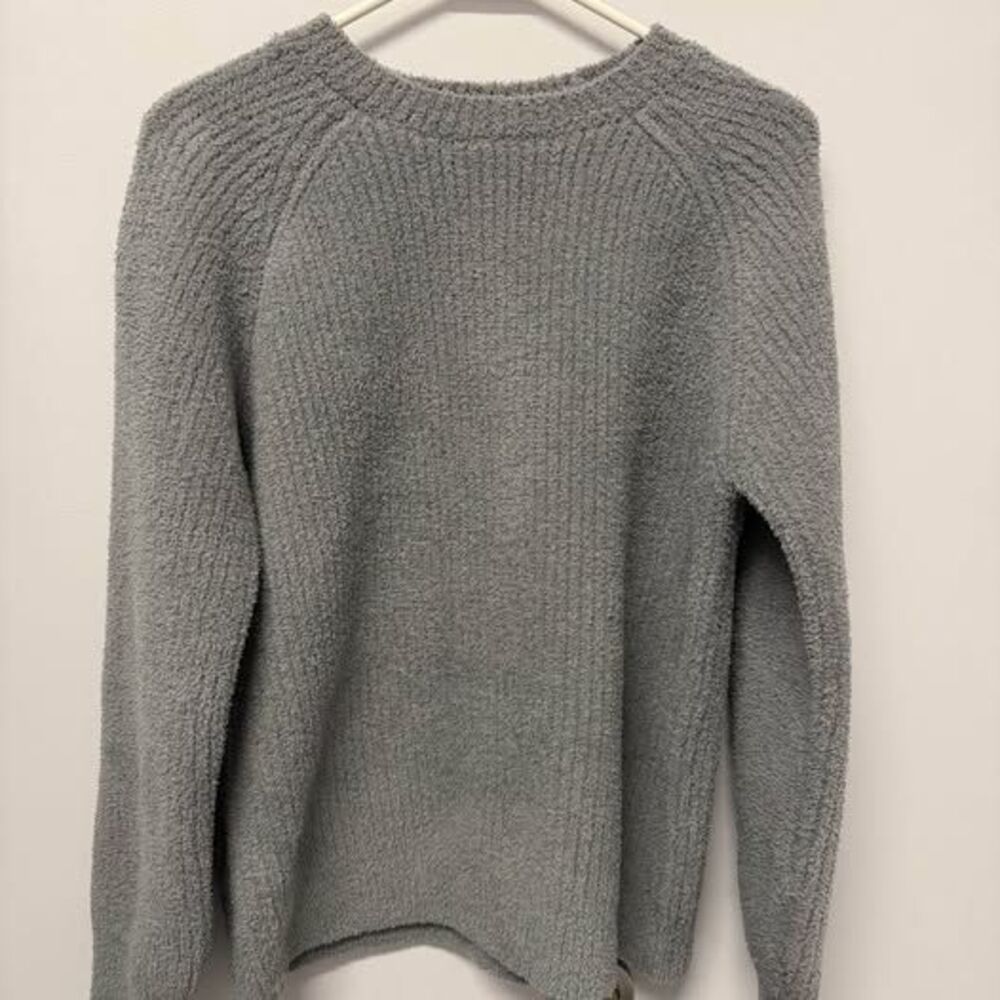 Women’s barefoot dreams gray sweater size small